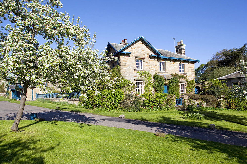 Edensor Village, Chatsworth Estate, Derbyshire, England, United Kingdom, Europe