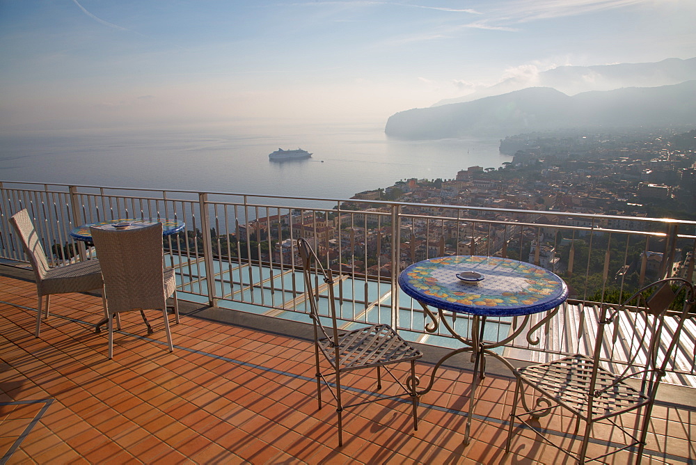 View of Sorrento and Tyrrhenian Sea from above Sorrento, Costiera Amalfitana (Amalfi Coast), UNESCO World Heritage Site, Campania, Italy, Europe