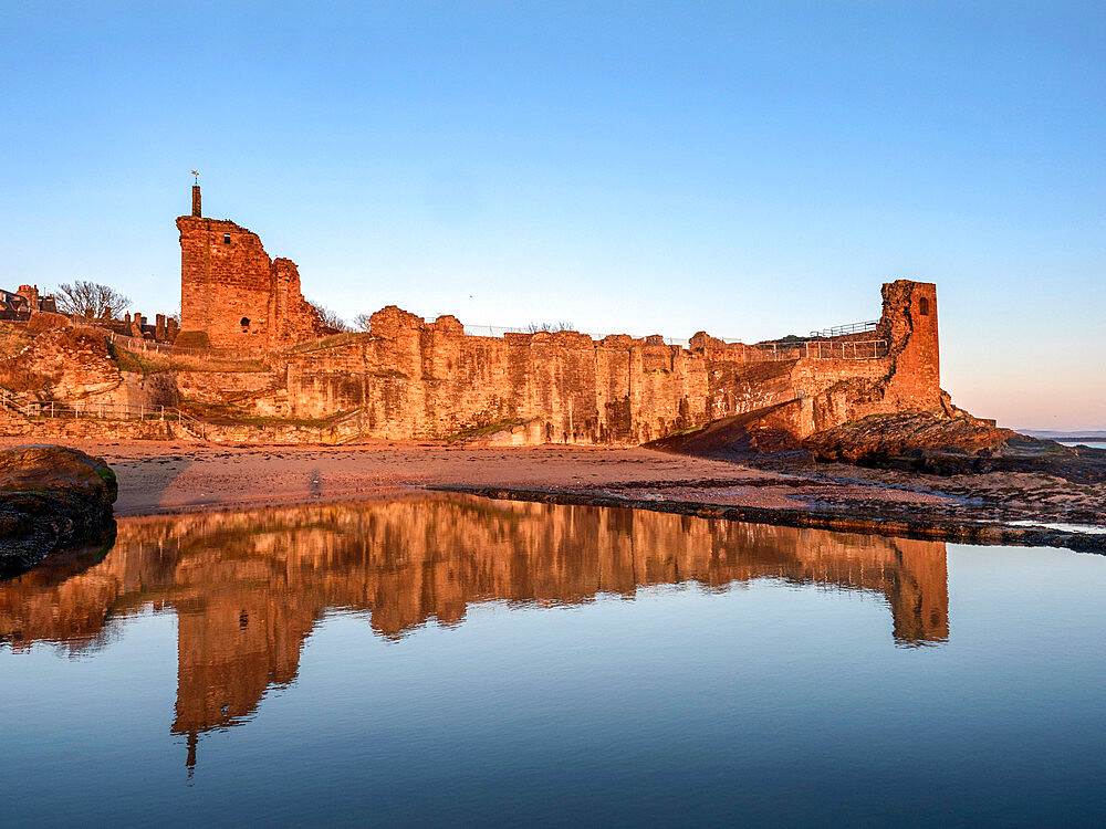 St. Andrews Castle at sunrise, St. Andrews, Fife, Scotland, United Kingdom, Europe