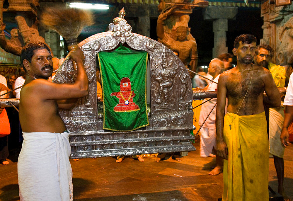 Lalipuja ceremony, Sri Meenakshi Sundareshwara Temple, Madurai, Tamil Nadu, India, Asia