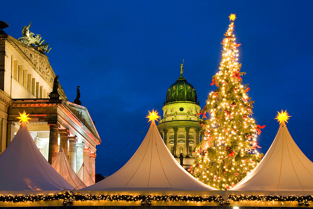 Christmas market outside the Opera House, Gendarmenmarkt, Berlin, Germany, Europe