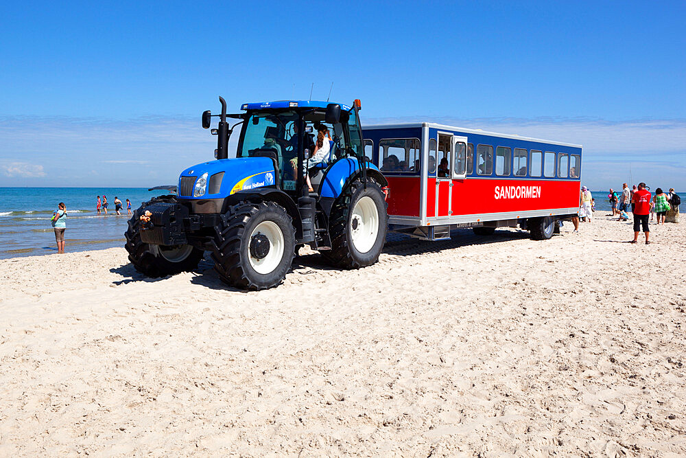 Sandormen tractor-drawn bus, Grenen, Skagen, Jutland, Denmark, Scandinavia, Europe