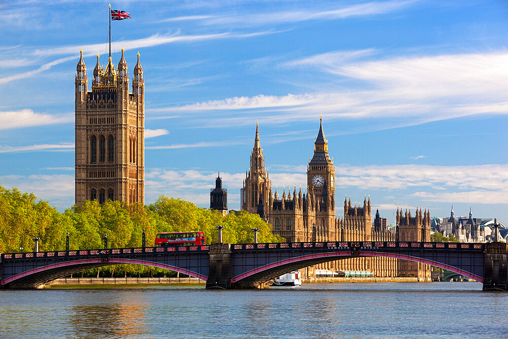 Houses of Parliament and Lambeth Bridge over the River Thames, Westminster, London, England, United Kingdom, Europe