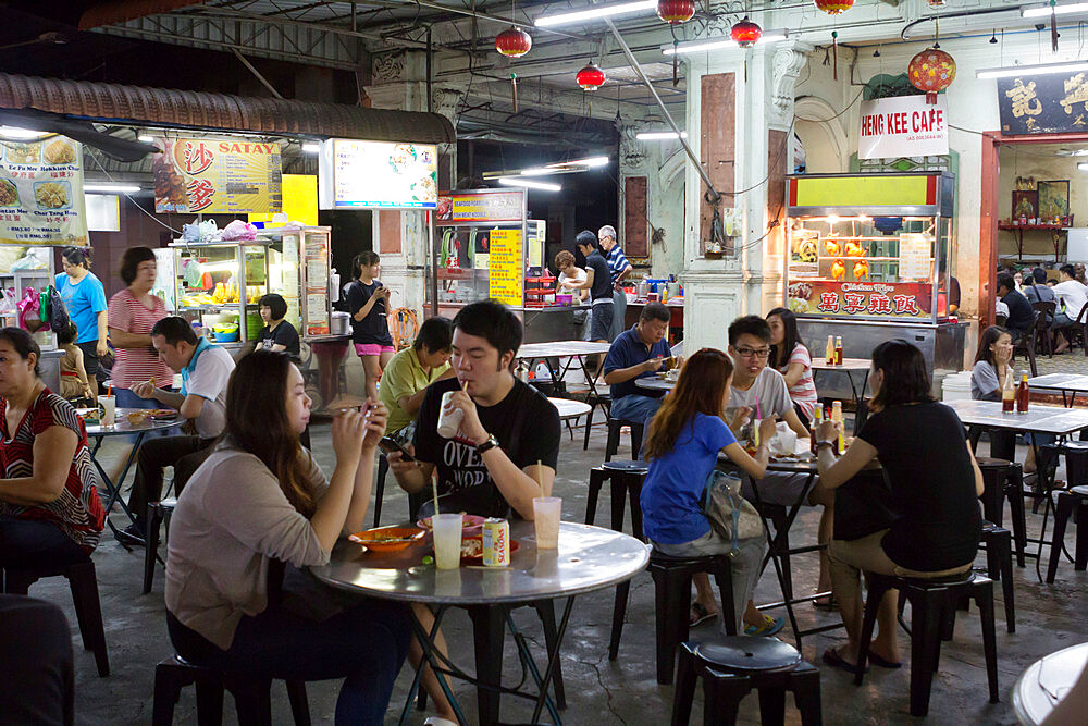 Night food stalls in Chinatown, Georgetown, Pulau Penang, Malaysia, Southeast Asia, Asia