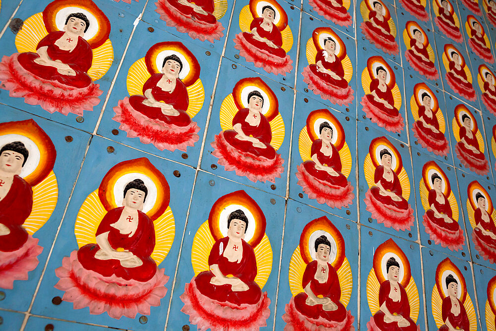 Buddha tiles on walls of Kek Lok Si Temple, Crane Hill, Georgetown, Pulau Penang, Malaysia, Southeast Asia, Asia