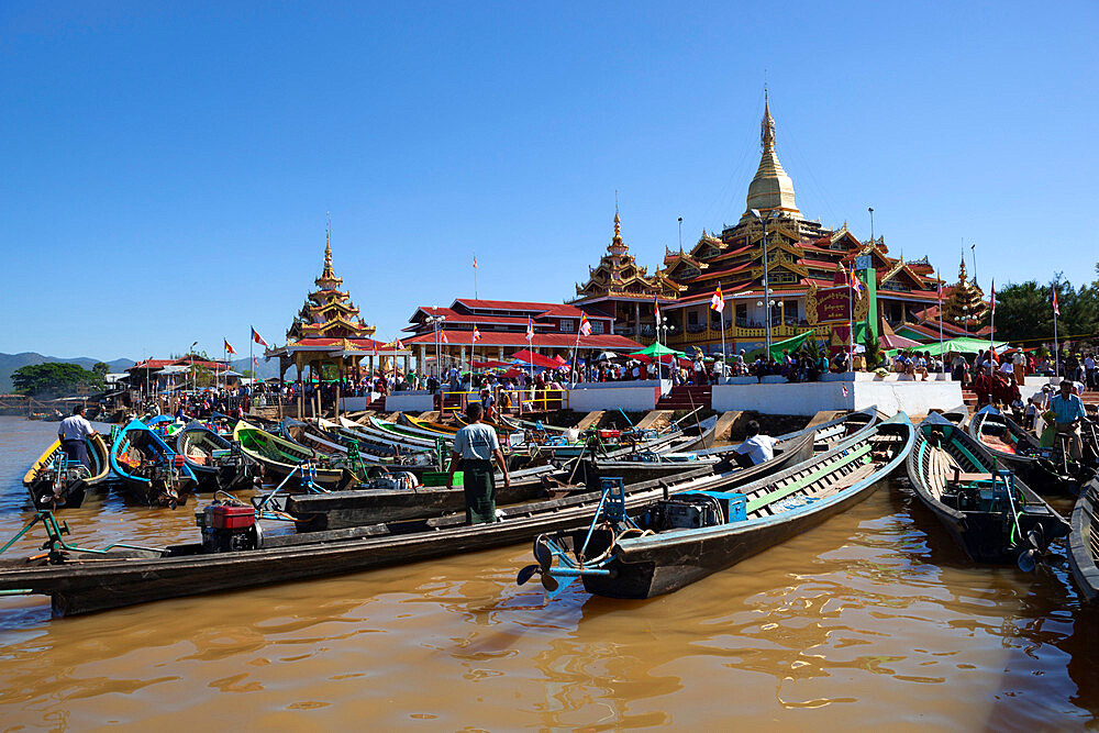 Phaung Daw Oo Pagoda, Inle Lake, Shan State, Myanmar (Burma), Asia