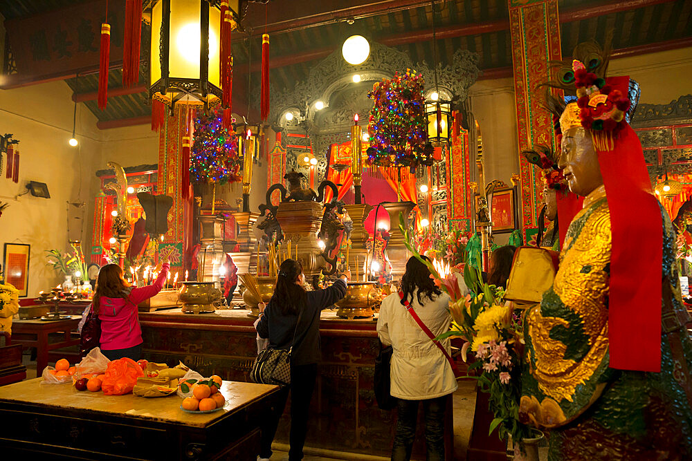 Man Mo Temple, Hollywood Road, Sheung Wan, Hong Kong, China, Asia