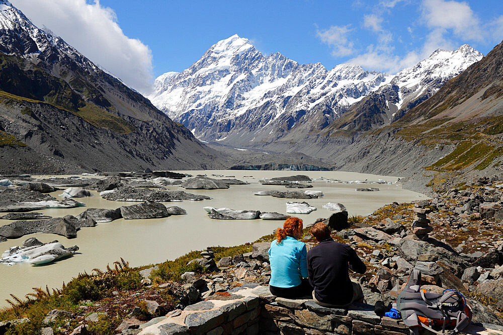 Hooker Lake and Glacier with icebergs and Mount Cook, Mount Cook National Park, UNESCO World Heritage Site, Canterbury region, South Island, New Zealand, Pacific