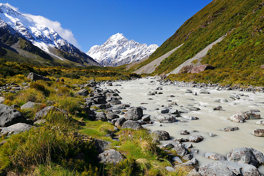 Hooker Valley and river with Mount Cook, Mount Cook National Park, UNESCO World Heritage Site, Canterbury region, South Island, New Zealand, Pacific