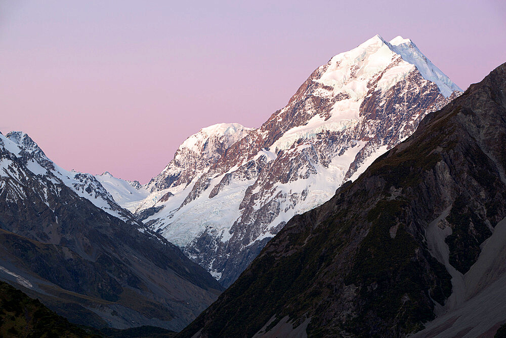 Peak of Mount Cook at sunset, Mount Cook National Park, UNESCO World Heritage Site, Canterbury region, South Island, New Zealand, Pacific