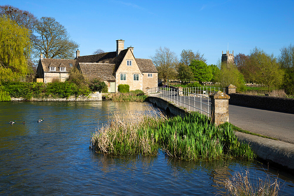 Waiten Hill Farm Cottages on the River Coln, Fairford, Cotswolds, Gloucestershire, England, United Kingdom, Europe