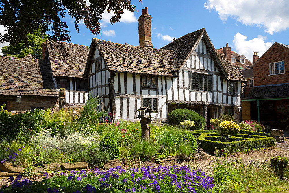 The Almonry Museum and garden, Evesham, Worcestershire, England, United Kingdom, Europe