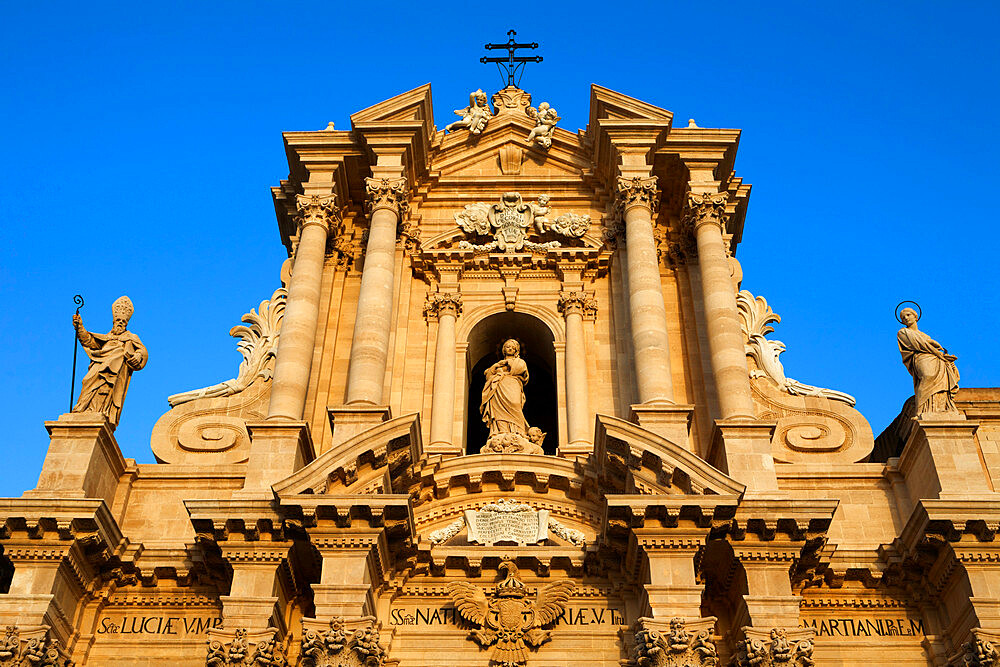 Duomo facade, Piazza Del Duomo, Siracusa, Sicily, Italy, Europe