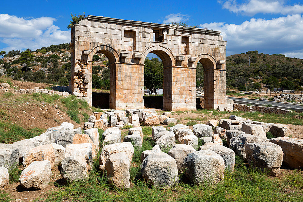 Arch of Mettius Modestus, Patara, near Kalkan, Lycia, Antalya Province, Mediterranean Coast, Southwest Turkey, Anatolia, Turkey, Asia Minor, Eurasia