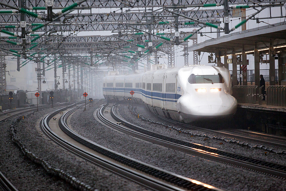 Bullet train at Shin-Osaka Station, Osaka, Kansai, Japan, Asia