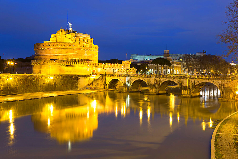 Castel Sant'Angelo and Ponte Sant'Angelo on the River Tiber at night, Rome, Lazio, Italy, Europe