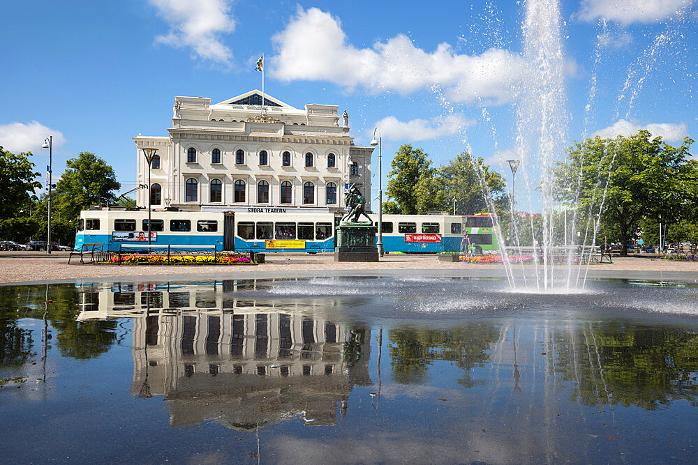 Stora Teatern Theatre with tram along Kungsportsavenyen, Gothenburg, West Gothland, Sweden, Scandinavia, Europe