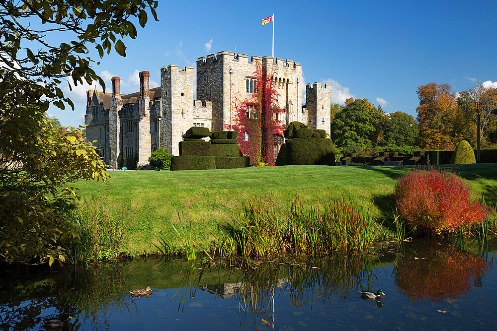 Hever Castle and gardens, Hever, Kent, England, United Kingdom, Europe