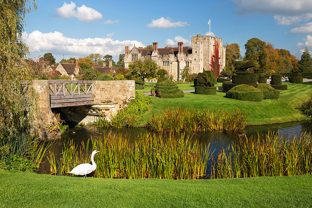 Hever Castle and gardens, Hever, Kent, England, United Kingdom, Europe