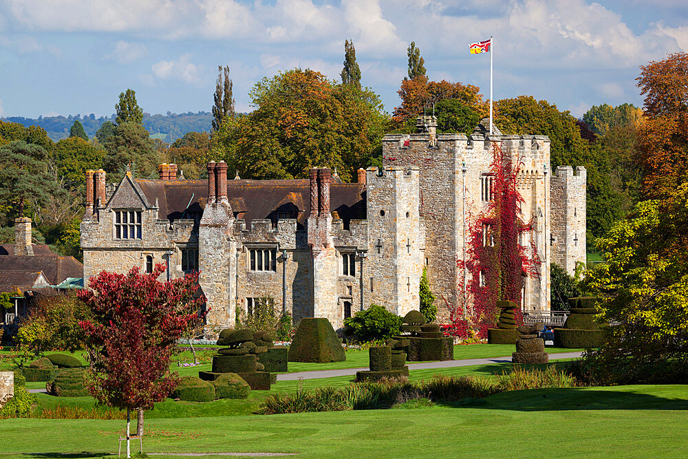 Hever Castle and gardens, Hever, Kent, England, United Kingdom, Europe