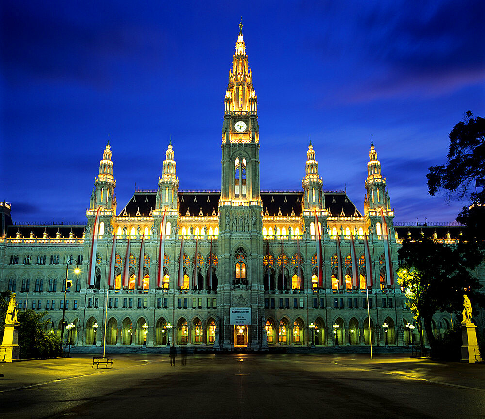 Rathaus (Town Hall) Gothic building at night, UNESCO World Heritage Site, Vienna, Austria, Europe