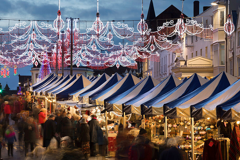 Christmas Market and decorations along Bridge Street, Stratford-upon-Avon, Warwickshire, England, United Kingdom, Europe