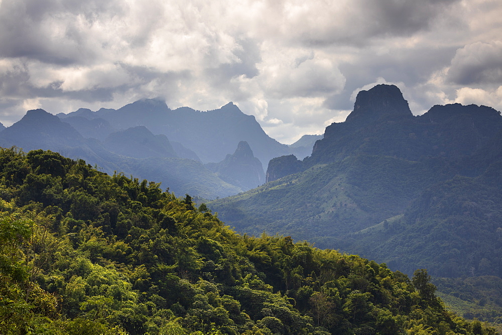 Karst peaks on the 100 waterfalls trek near Done Khoun, Nong Khiaw, Luang Prabang Province, Northern Laos, Laos, Indochina, Southeast Asia, Asia