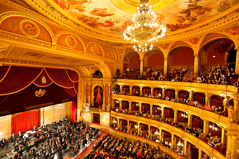 State Opera House (Magyar Allami Operahaz) with Budapest Philharmonic Orchestra, Budapest, Central Hungary, Hungary, Europe