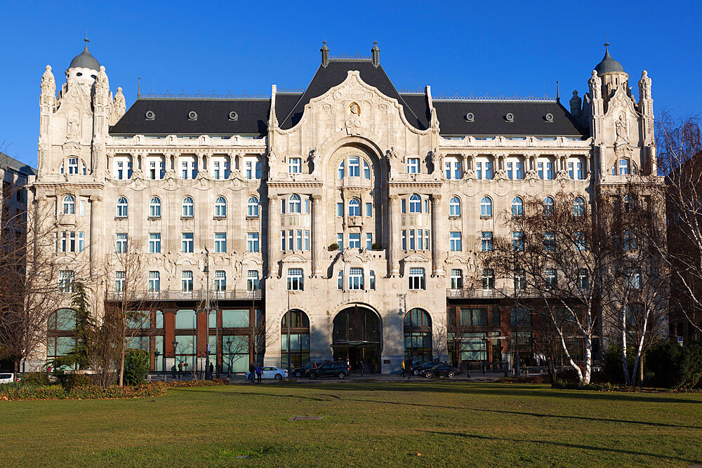 Hotel Gresham Palace, Roosevelt Ter, Budapest, Hungary, Europe