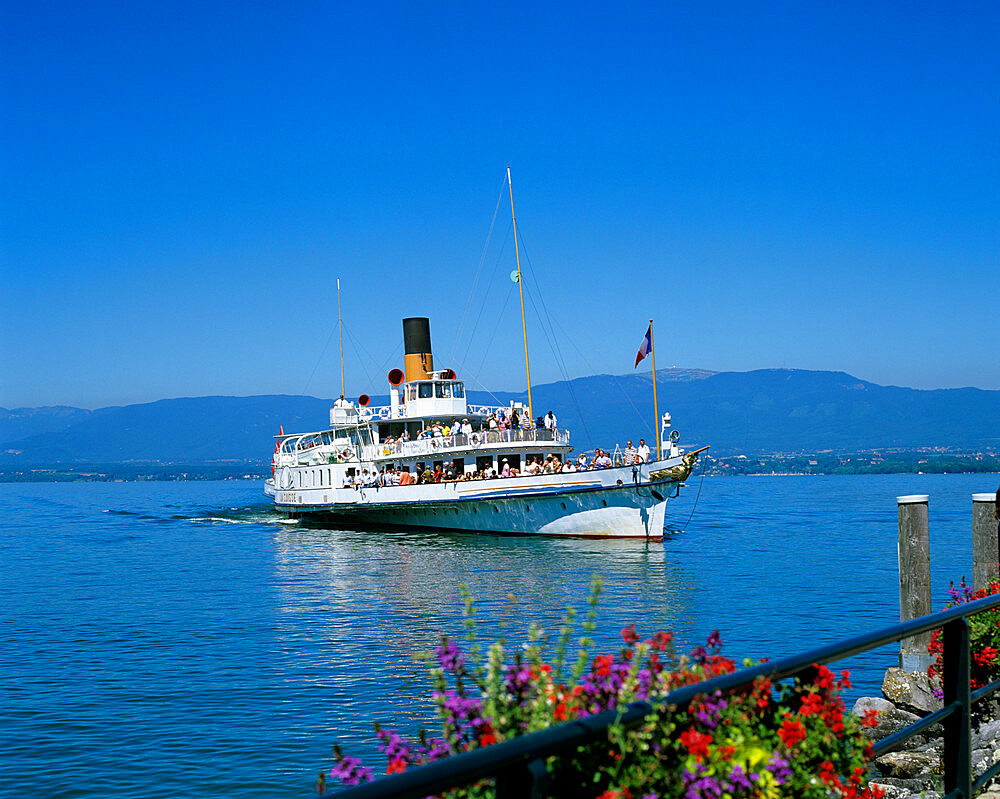 La Suisse traditional lake ferry, Yvoire, Lake Geneva, Rhone Alpes, France, Europe