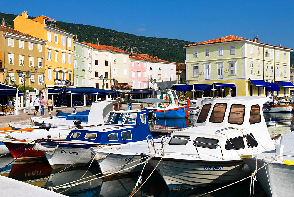 The harbour, Cres Town, Cres Island, Kvarner Gulf, Croatia, Adriatic, Europe