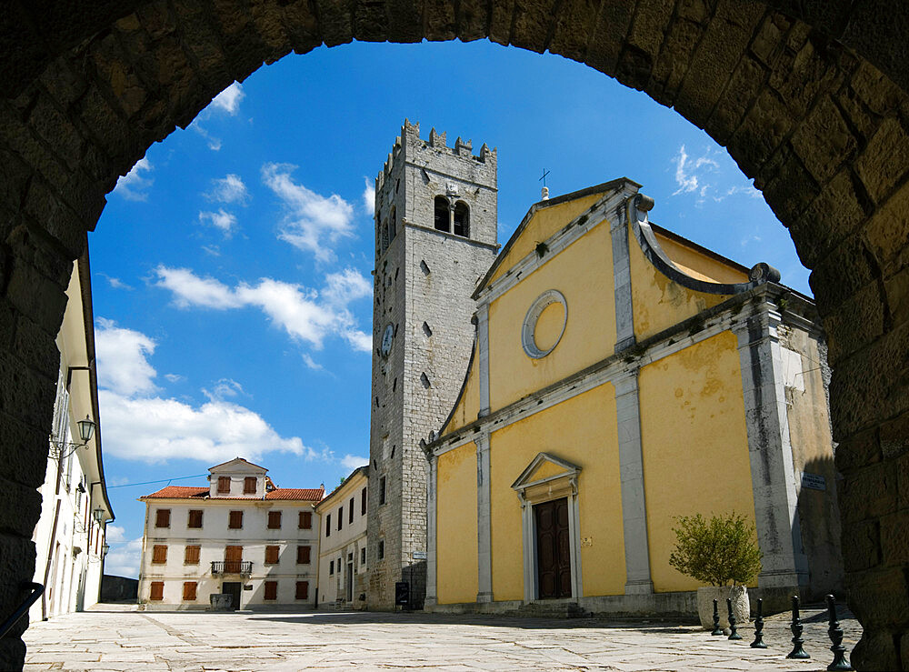 The main square with St. Stephen`s Church, Motovun, Istria, Croatia, Europe