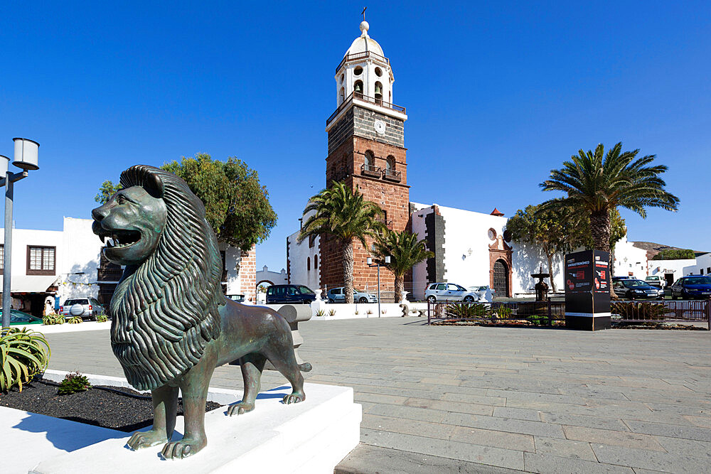 Main square and Church of Our Lady of Guadalupe, Teguise, Lanzarote, Canary Islands, Spain