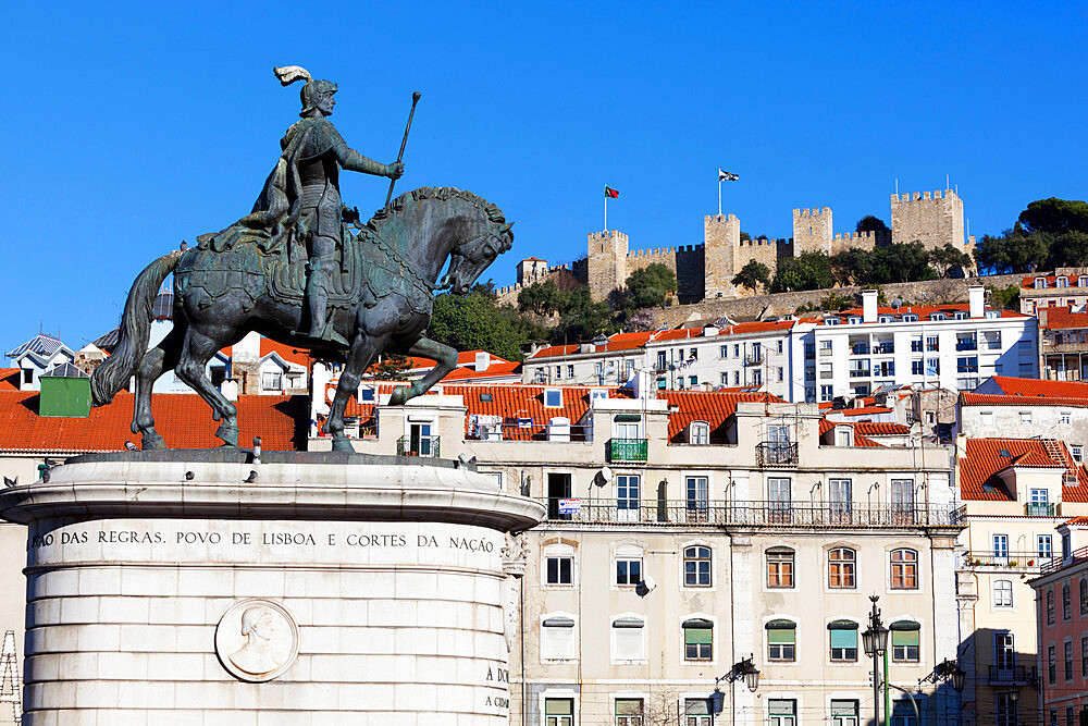 Statue of King John 1st and Castelo de Sao Jorge, Praca da Figueira, Baixa, Lisbon, Portugal, Europe