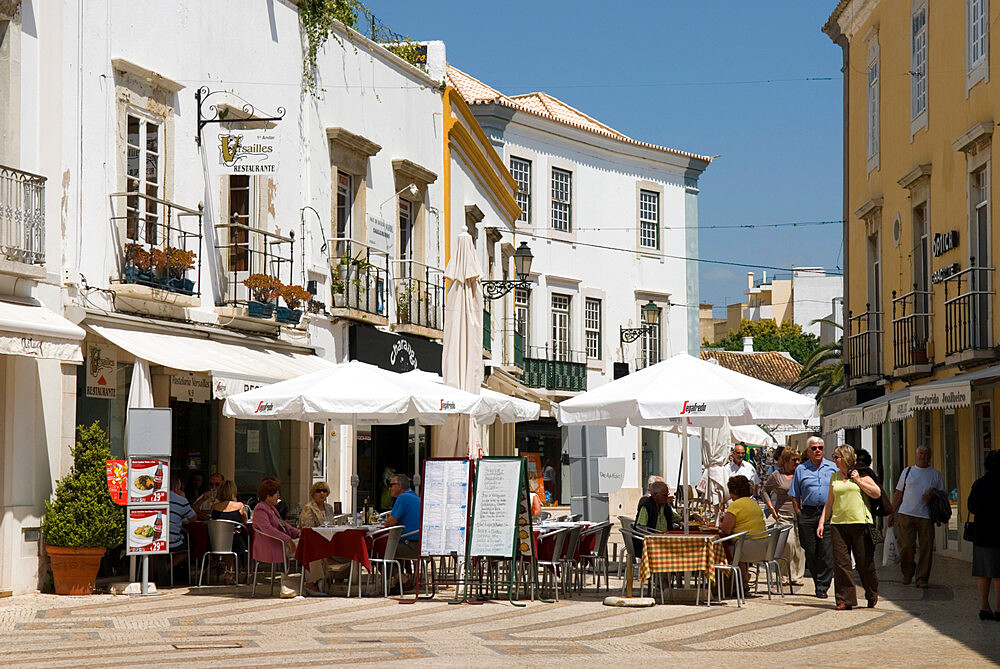 Cafe scene in old town, Faro, Algarve, Portugal, Europe