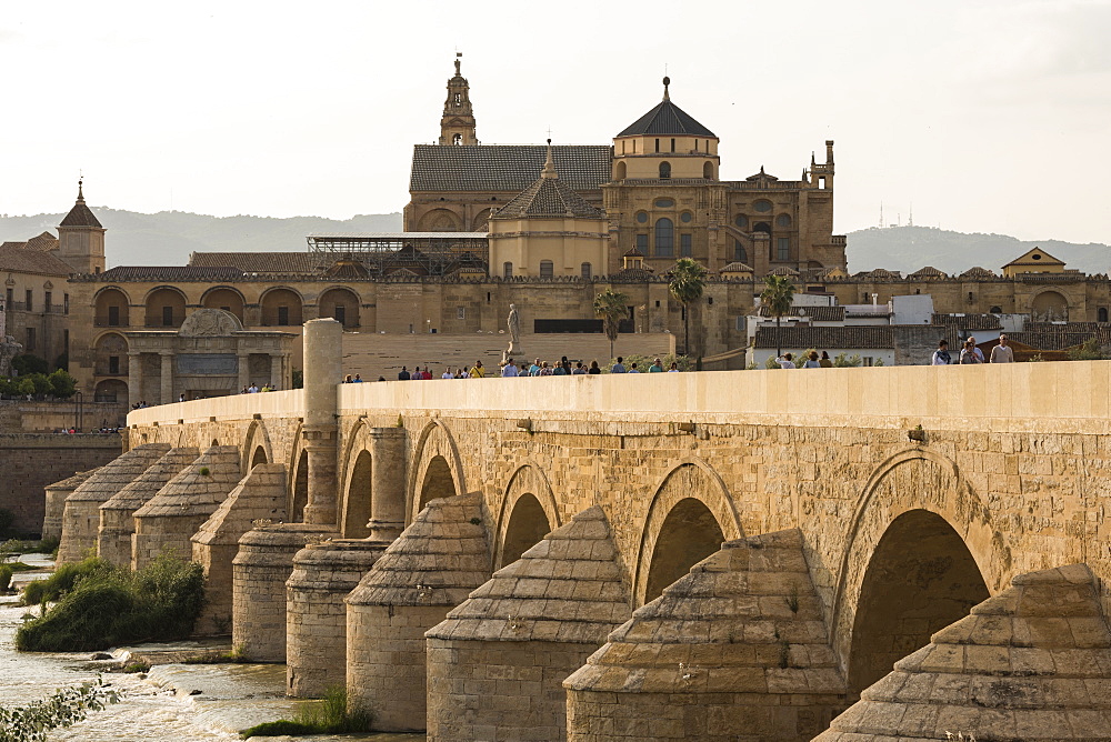 The Cathedral and Great Mosque of Cordoba (Mezquita) and Roman Bridge at twilight, UNESCO World Heritage Site, Cordoba, Andalucia, Spain, Europe