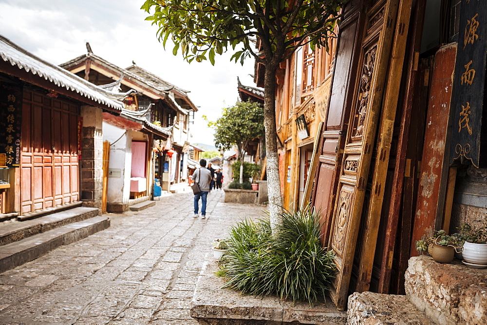 Street scene, Lijiang, UNESCO World Heritage Site, Yunnan Province, China, Asia