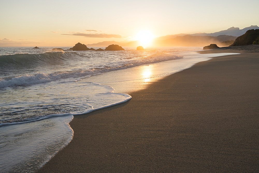 Playa los Angeles at dawn, Magdalena Department, Caribbean, Colombia, South America