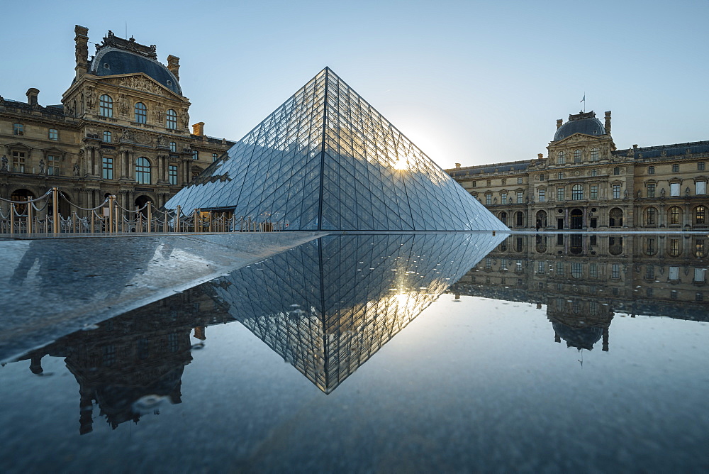 Louvre Museum and Pyramid at dawn, Paris, Ile-de-France, France, Europe