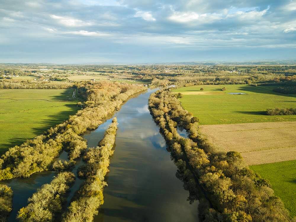 Adour River, Les Landes, Nouvelle-Aquitaine, France, Europe