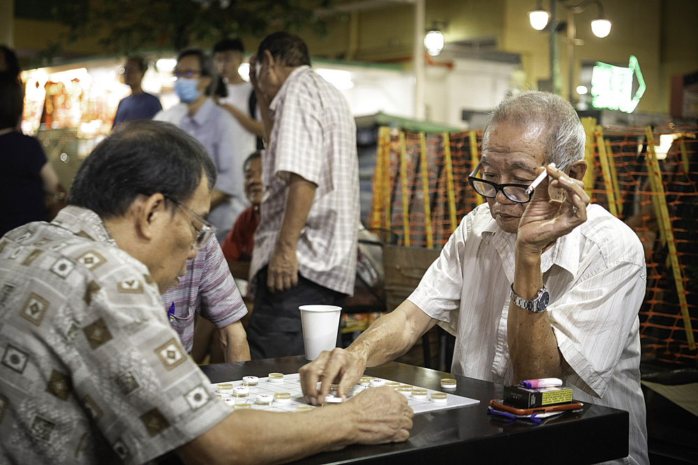 Men playing checkers, Chinatown, Singapore, Southeast Asia, Asia