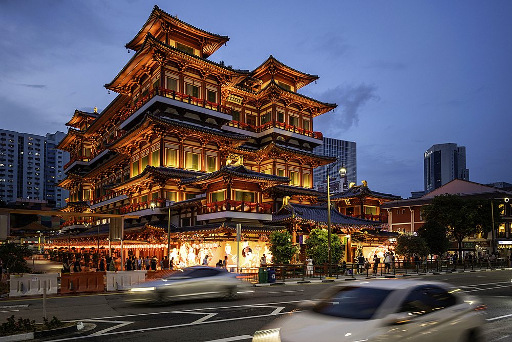 Exterior of Buddha Tooth Relic Temple, Chinatown, Central Area, Singapore, Southeast Asia, Asia