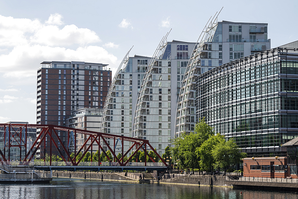 Old Swing Bridge, Erie Basin, Salford Quays, Manchester, Lancashire, England, United Kingdom, Europe