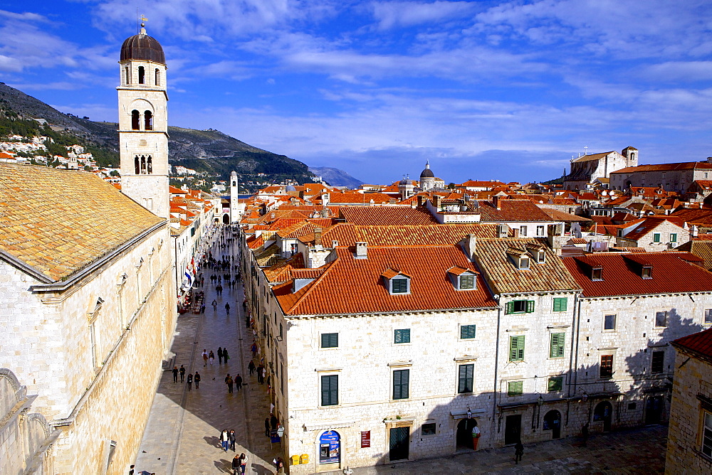 Looking down on the Stradun (Placa) from the Walls above the Pile Gate, Old City, UNESCO World Heritage Site, Dubrovnik, Croatia, Europe