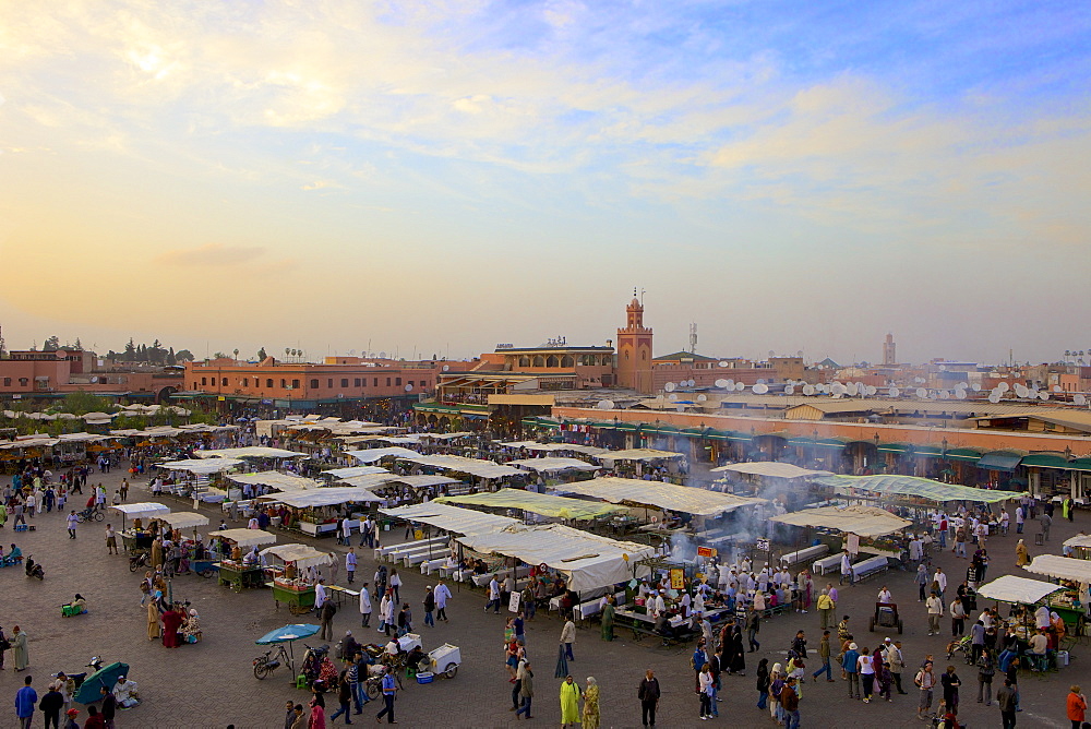 Marrakesh at dusk, Djemaa el-Fna, Marrakech, Morocco, North Africa, Africa 