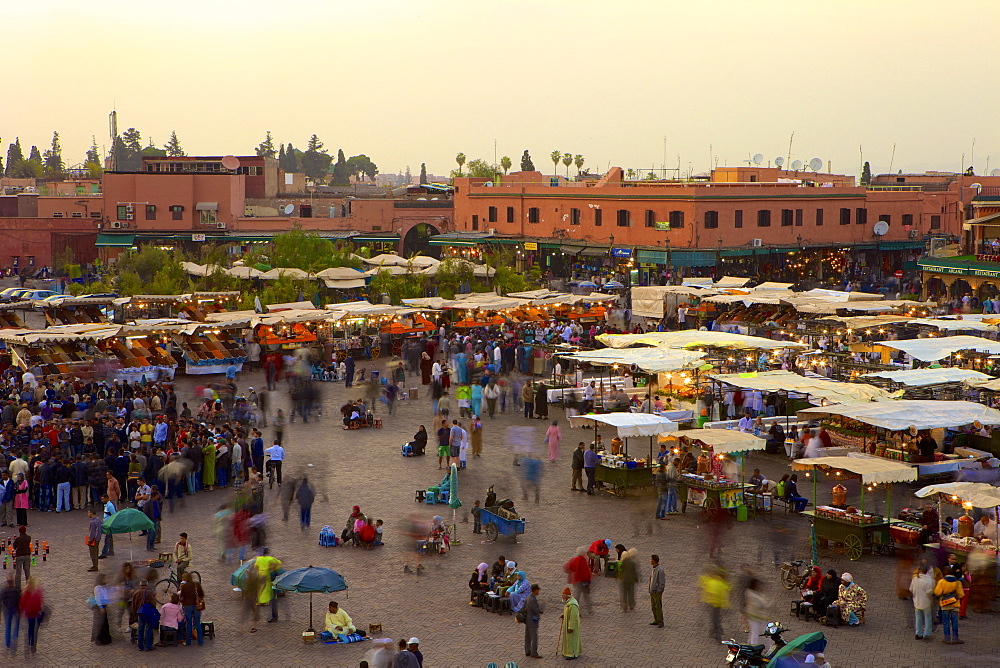 Marrakesh at dusk, Djemaa el-Fna, Marrakech, Morocco, North Africa, Africa 