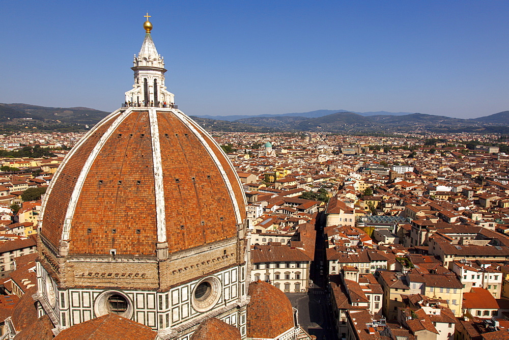 The Dome of  Santa Maria del Fiore and roof tops, Florence, UNESCO World Heritage Site, Tuscany, Italy, Europe