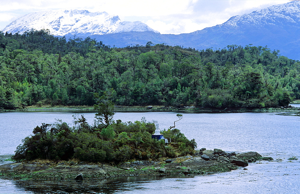 Traveling through the English Narrows or Angostura Inglesa - with Chilean Fjords secenery. Angostura Inglesa closeby Puerto EdÃ©n, Southern Chile