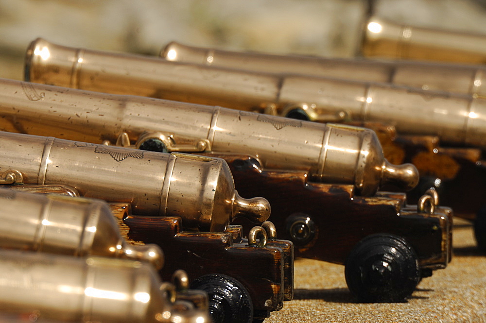 Cannons at the Royal Yacht Squadron 2008 Cowes promenade