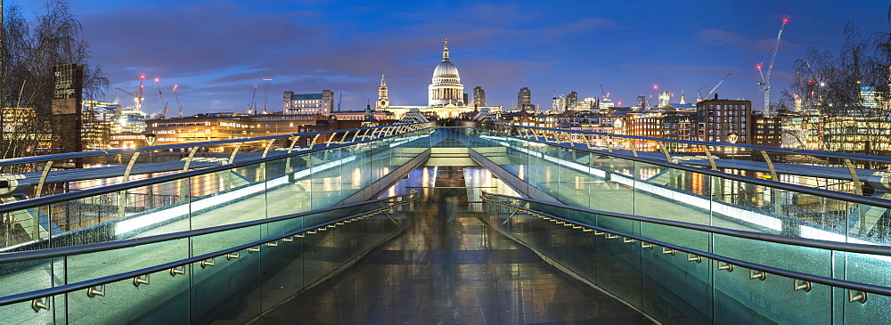 St. Pauls Cathedral at night, seen across Millennium Bridge, City of London, London, England, United Kingdom, Europe